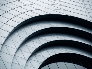 Legal Consultant vs. Lawyer in Dubai